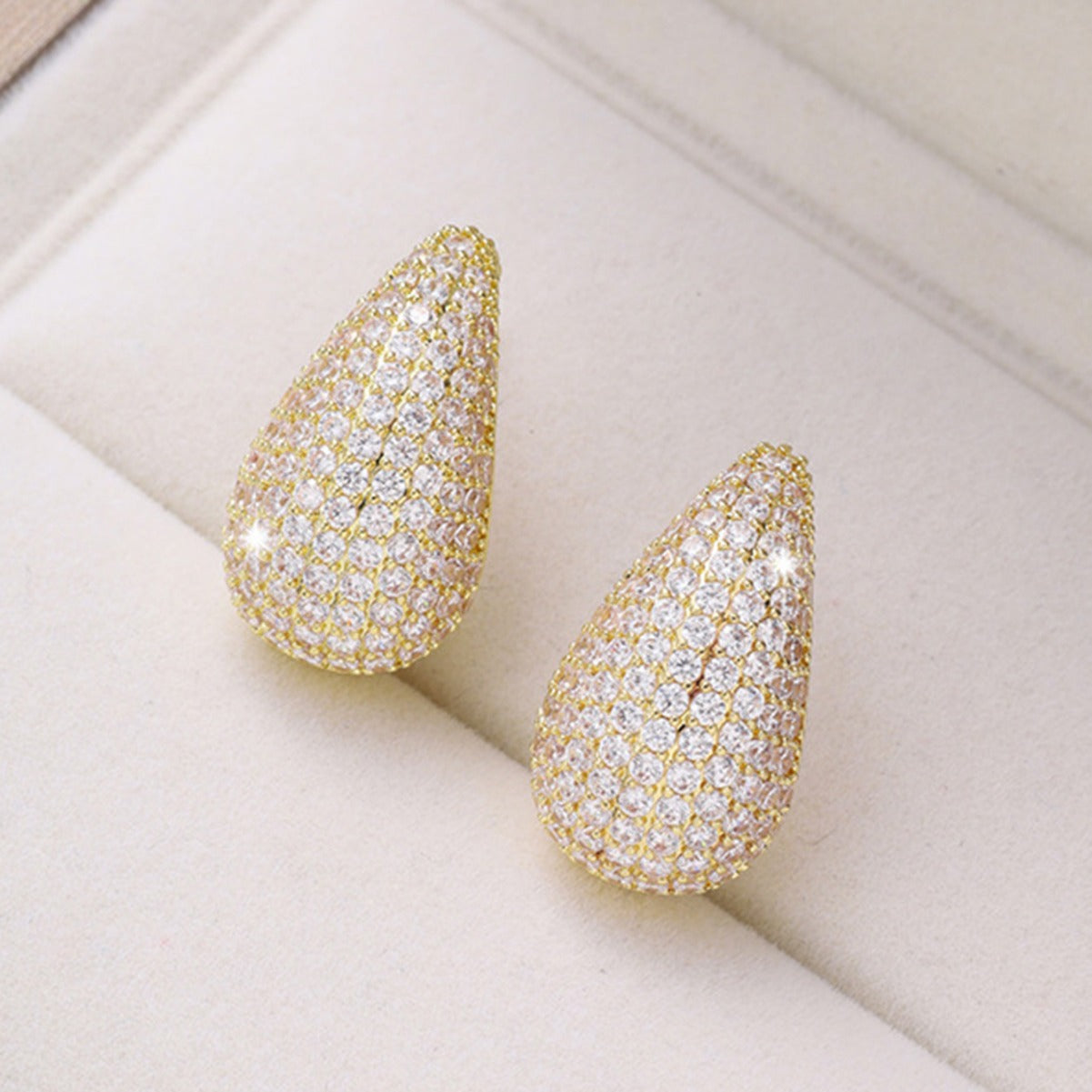 Priscilla Gold Küpe