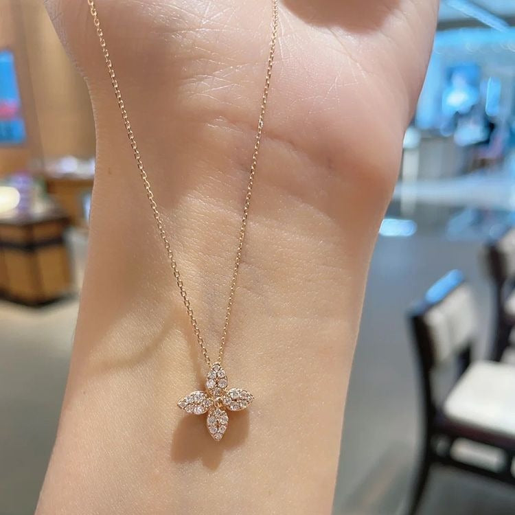 Initial Silver Kolye